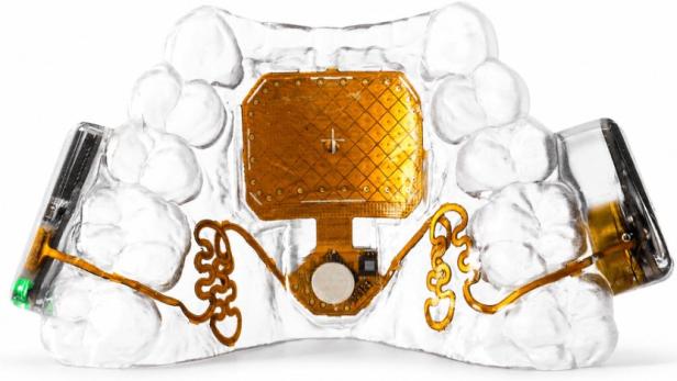 Mouthpad auf Modell 