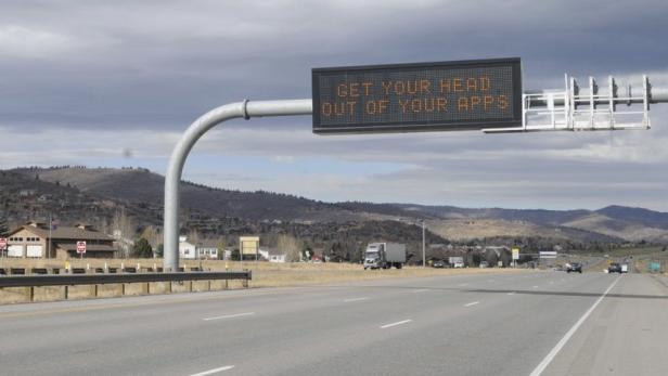 Utah versucht mit witzigen Anzeigen die Aufmerksamkeit von Straßenbenützern zu erhöhen