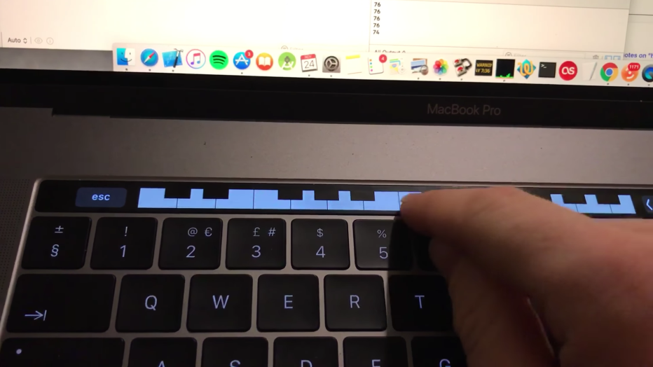 macbook touch bar piano