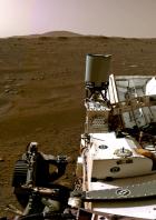 Ein Teil eines Panoramas aus Einzelbildern zeigt die Marslandschaft.