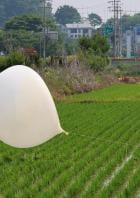 South Korea resumes loudspeaker broadcasts in response to the North's trash-carrying balloons