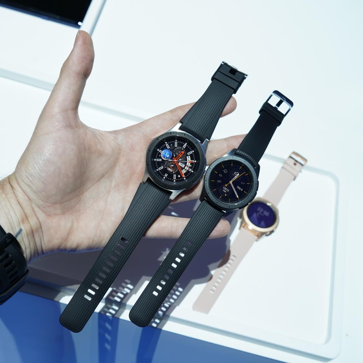 Samsung galaxy smartwatch 46 vs 42 deals