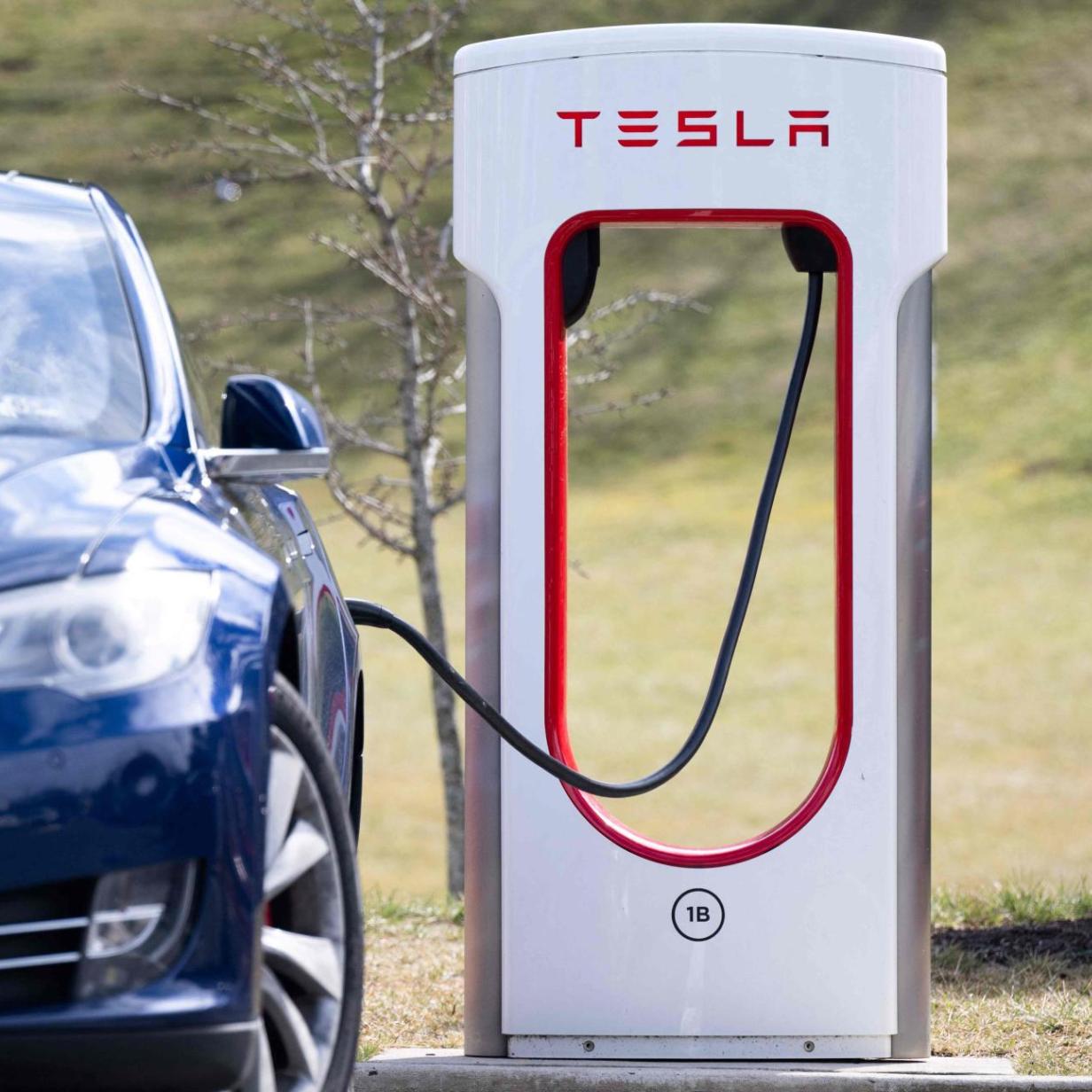 Tesla stellt sein Supercharger-Netz Ford zur Verfügung - Business