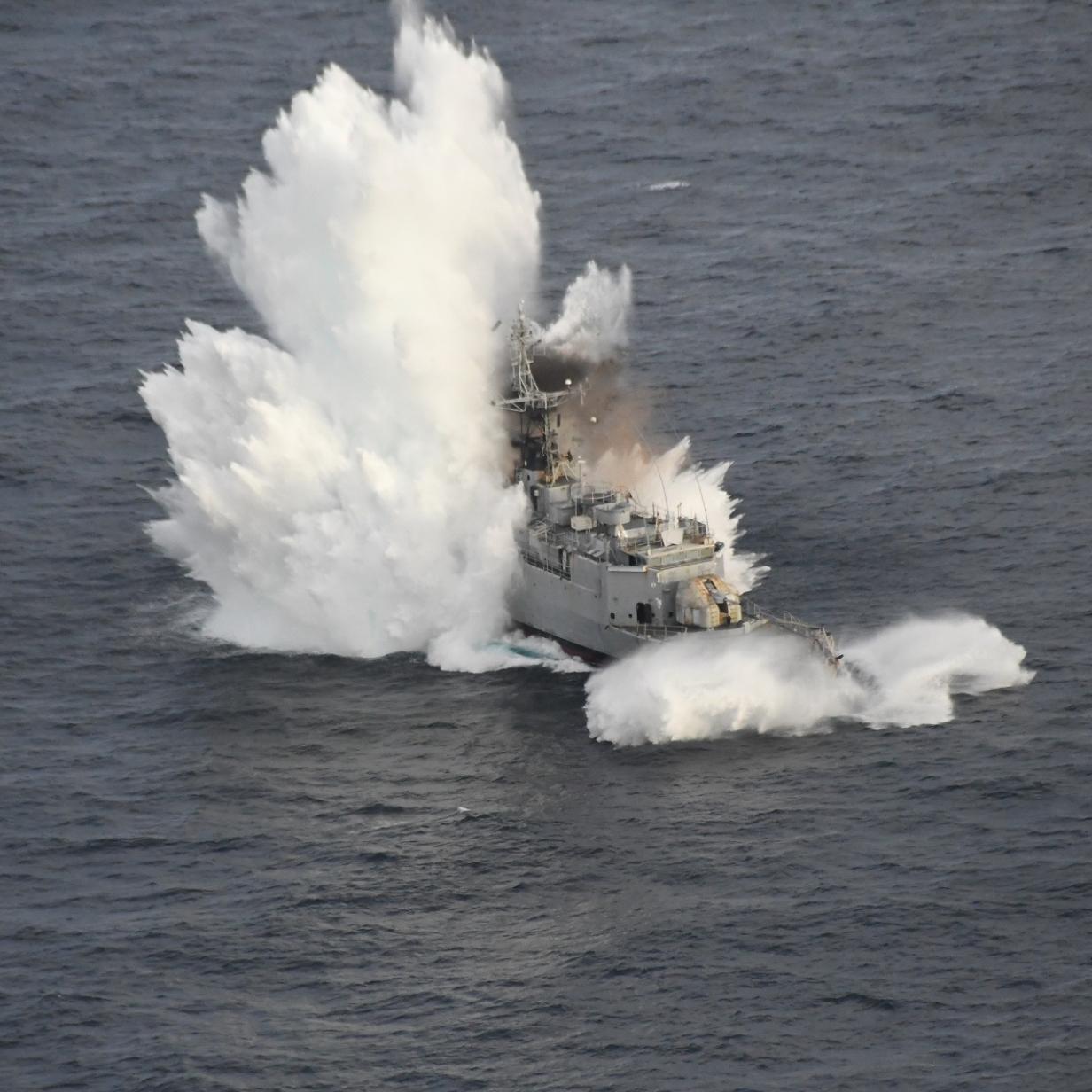 Französisches Atom-U-Boot versenkt erstmals Schiff mit F21-Torpedo