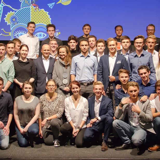 Die Start-ups des Förderprogramms aws First der Jahre 2015 und 2016 bei der aws First Night in Wien