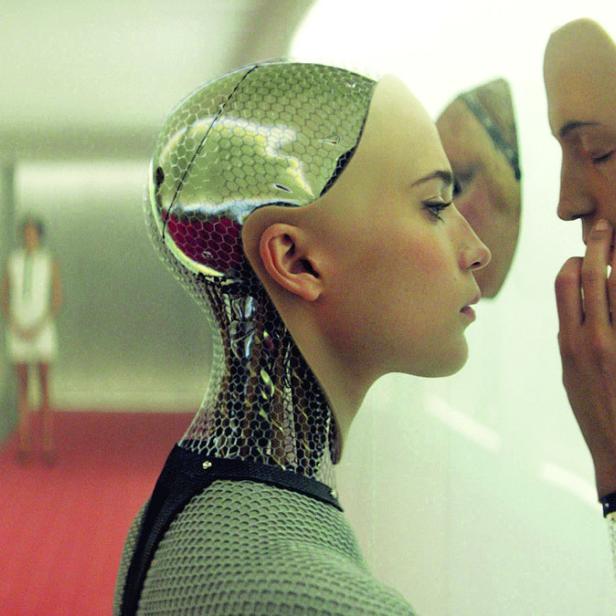 Wie im Film &quot;Ex Machina&quot; will Mattes künftig an KI-Technologie forschen