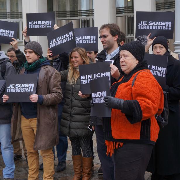 Gegen Überwachung und Vorratsdatenspeicherung: &quot;Wir wollen uns nicht wie Terroristen behandeln lassen&quot;, so der Tenor.