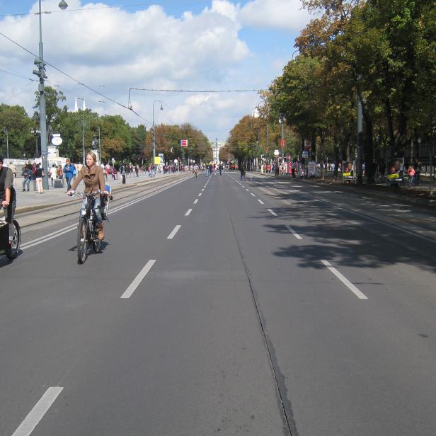 Autofreier Ring: Radfahrer gegen die Einbahn – nur einen Sonntag lang