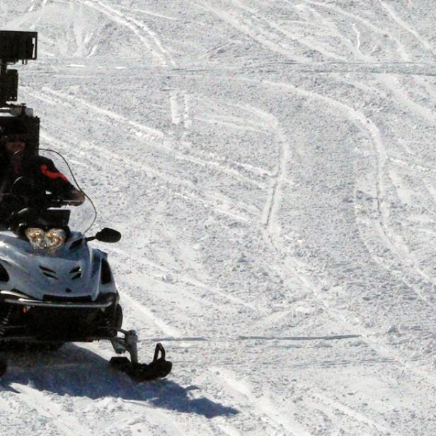 Österreich ist das jüngste Land, in dem Googles Schneemobil die Pisten erobert.