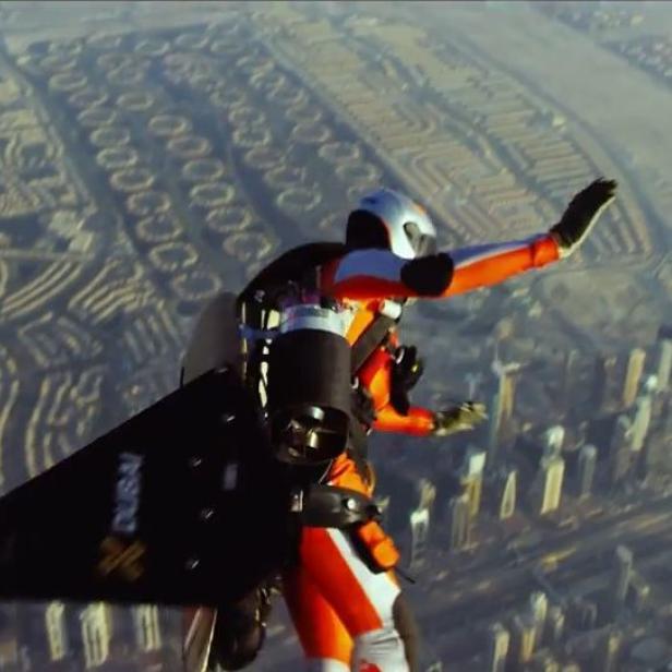 &quot;Jetman&quot; Yves Rossy über Dubai