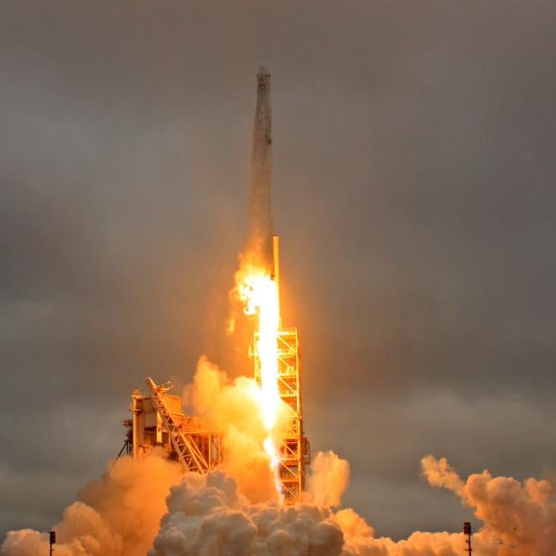 Start einer SpaceX Falcon-9-Rakete