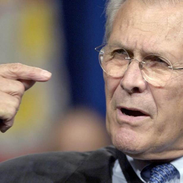 Donald Rumsfeld legt sich in der Pension nicht auf die faule Haut