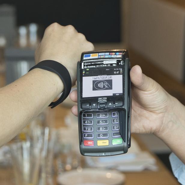 NFC-Armband der Erste Bank