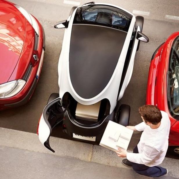 In Frankreich darf der Renault Twizy quer eingeparkt werden. In Österreich bislang nicht.