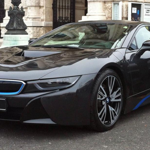 Einer der Stars bei &quot;E-Mobility on Stage&quot;: Der BMW i8.