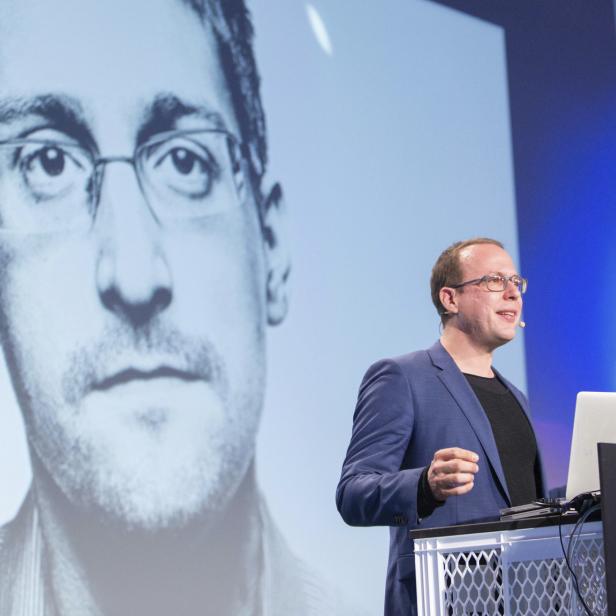 Markus Beckedahl zum Thema &quot;Fight for your digital rights&quot; am 02.05.2016 auf der re:publica in Berlin.