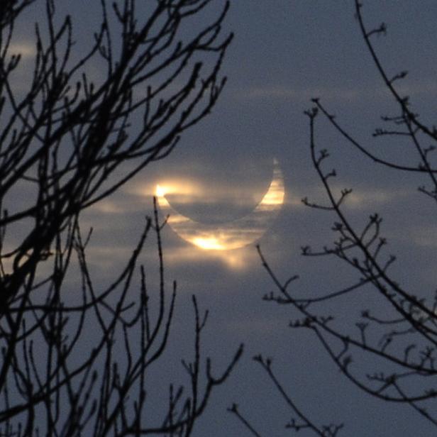 Sonnenfinsternis: Bewölkter Himmel würde zu geringeren Schwankungen bei Solarenergie führen.