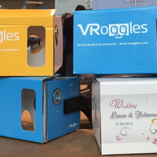 Vroggles - eine Virtual Reality Brille für Smartphones - wurde auf der CeBIT offiziell vorgestellt.