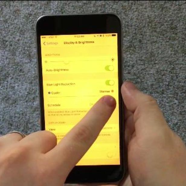 iOS 9.3 inkludiert gelb-orangen Nachtmodus