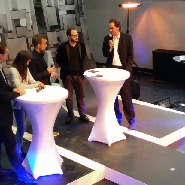 VR-Diskussion beim futurezone Day: Wolfgang Hochleitner, Anna Felnhofer, Moderator Michael Leitner, Valentin Sam und Hannes Kaufmann (v. l. n. r.)