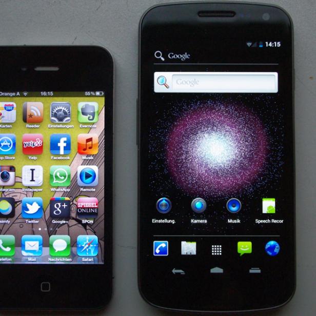 iPhone (links) im Vergleich zum Galaxy Nexus (rechts)