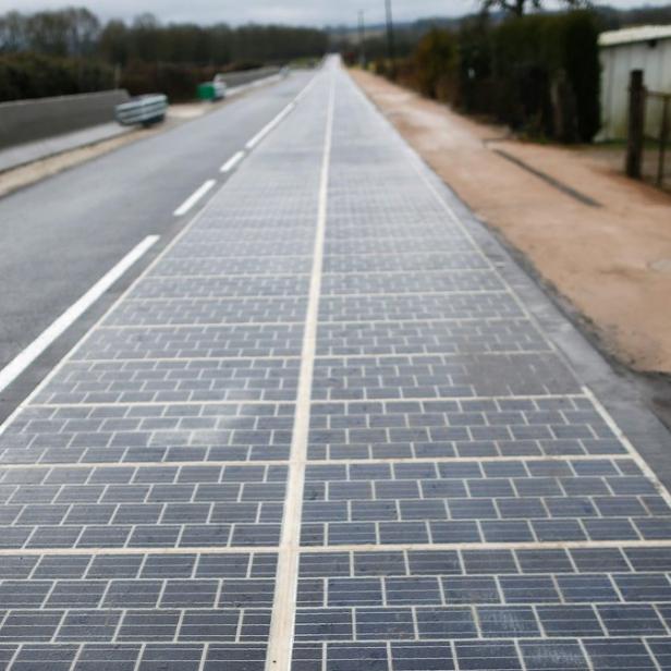 Ersten Solarstraße im nordfranzösischen Tourouvre