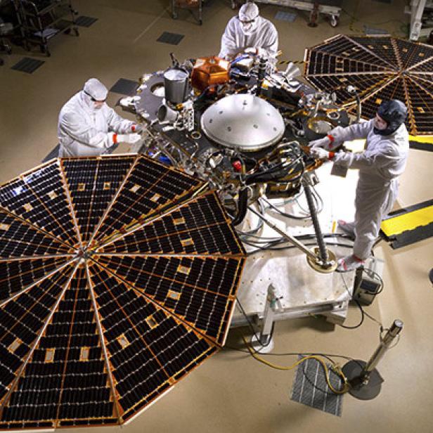 Die NASA-Sonde InSight soll die innere Struktur des Mars erforschen