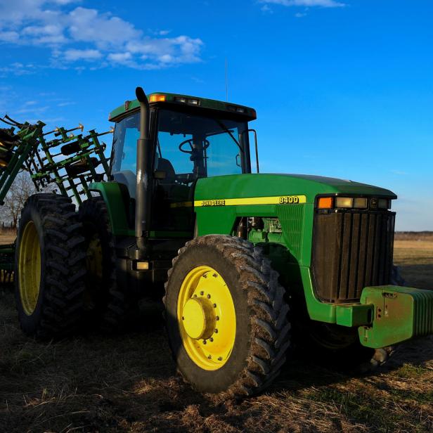 John Deere hat die Kontrolle über verkaufte Fahrzeuge. Landwirte lassen sich das nicht immer gefallen