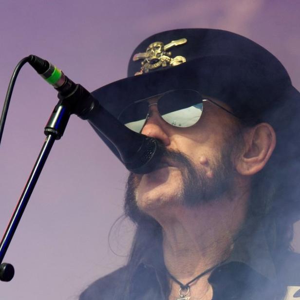 &quot;Lemmy&quot; Kilmister auf der Bühne