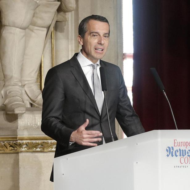 Bundeskanzler Christian Kern sprach im Rahmen des European Newspaper Congress im Rathaus in Wien