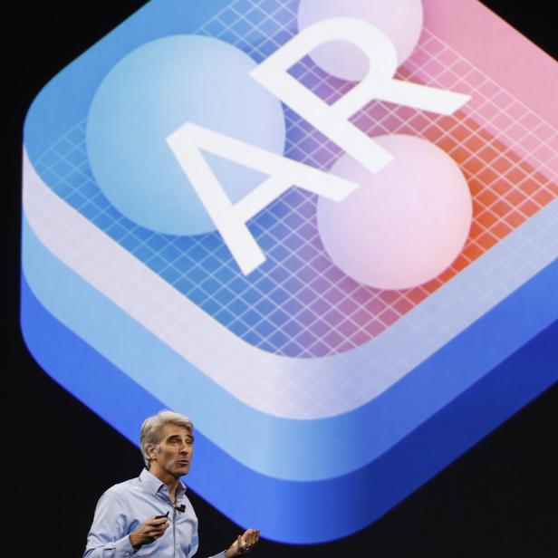 Craig Federighi hat Augmented Reality mit einer Demo vorgestellt.