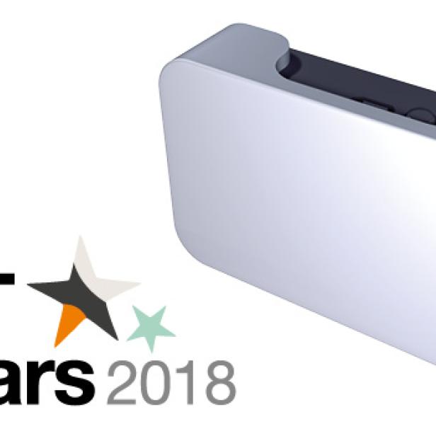 Ein silbernes Gerät mit dem Logo von „3“ und dem „IoT Stars 2018“-Logo.