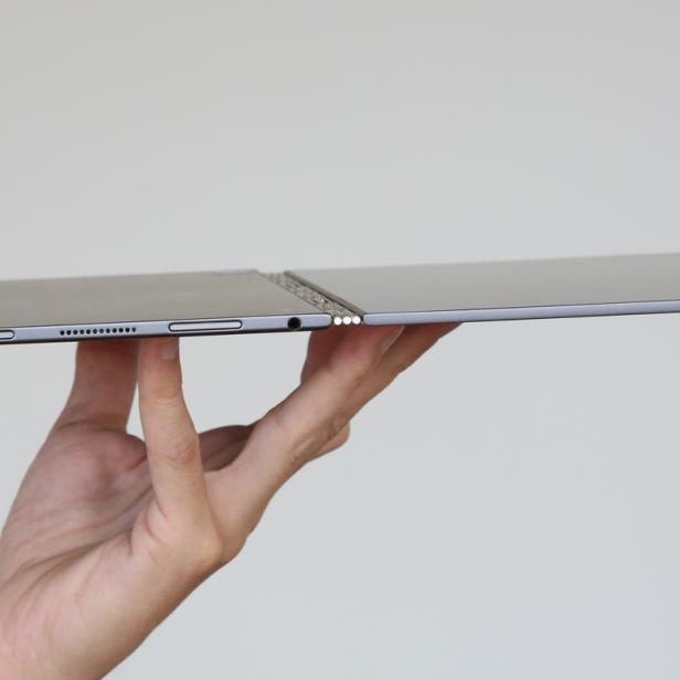 Lenovo Yoga Book