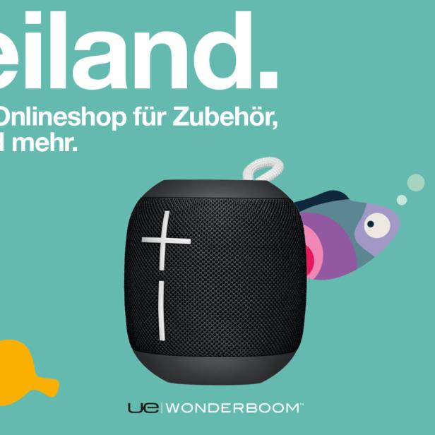 Ein UE Wonderboom Lautsprecher mit bunten Fischen vor türkisem Hintergrund.