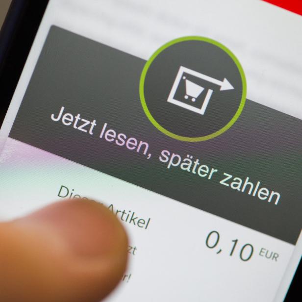 Ein Smartphone-Bildschirm zeigt die Option „Jetzt lesen, später zahlen“.