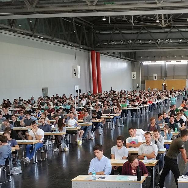 Die Aufnahmeprüfungen für das Informatik-Studium in Wien fanden am Dienstag in der Messe statt.