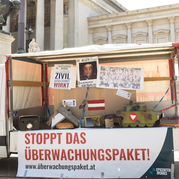 Der Bürgerprotest gegen das Überwachungspaket wird vom Justizministerium per E-Mail gestoppt.