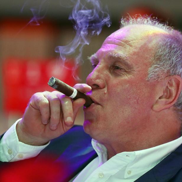 Hoeneß: &#039;Ich möchte keinen Spieler für 100 Millionen Euro kaufen&#039;.