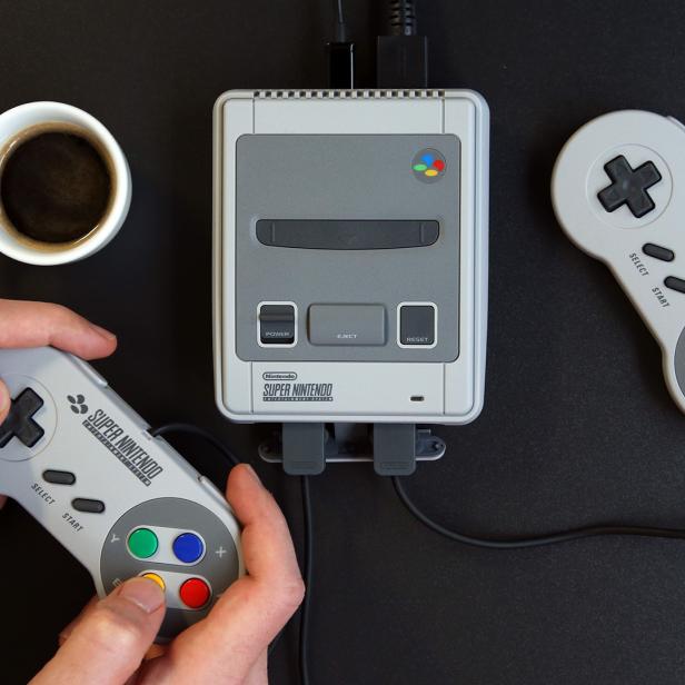 Nintendo Mini SNES