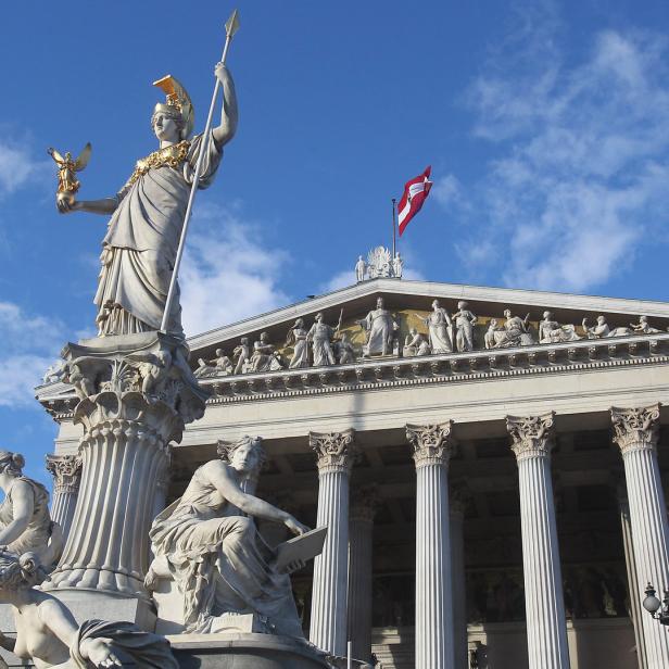 Außenansicht des österreichischen Parlaments an der Wiener Ringstraße