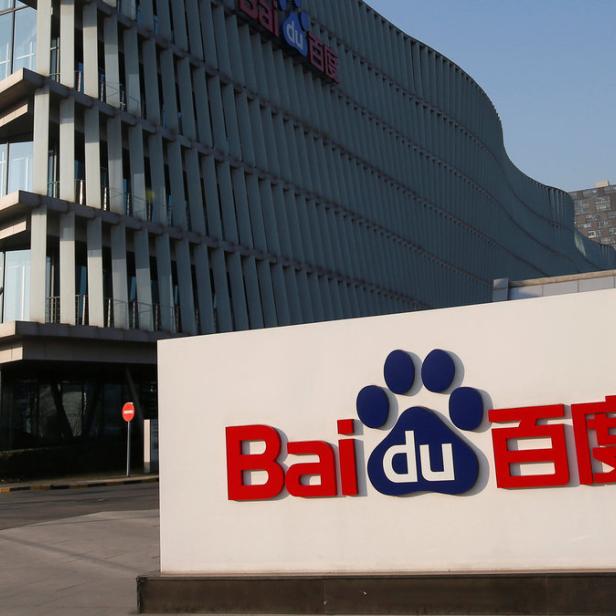 Das Baidu-Logo vor dem Hauptsitz des Unternehmens in Peking.