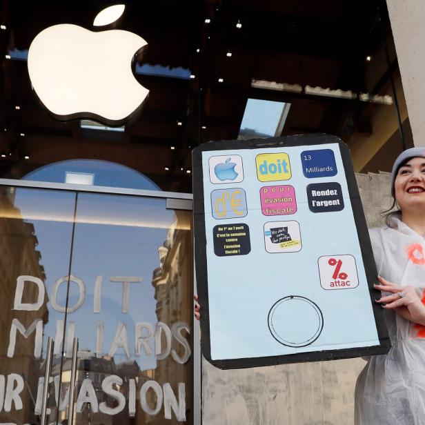 Attac hatte vor Weihnachten vor den Apple-Stores in Frankreich protestiert.