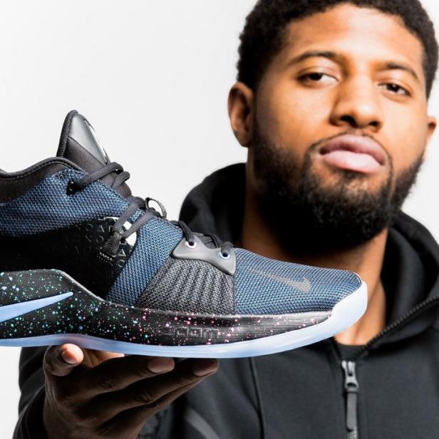 Der US-Basketballspieler Paul George wirbt für Nike.