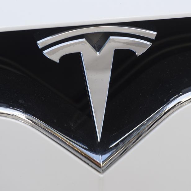 FILES-US-AUTOMOBILE-RECALL-TESLA