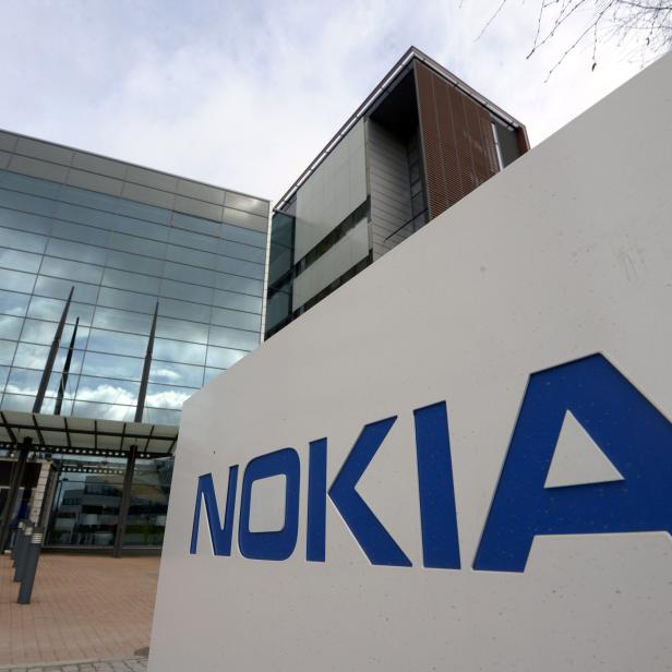 FILES-FINLAND-EARNINGS-TELECOMS-NOKIA