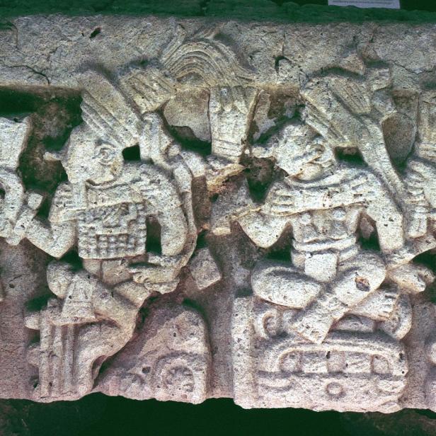 Copán, Honduras: Altar Q. CC BY 3.0 HJPD https://commons.wikimedia.org/wiki/User:HJPD