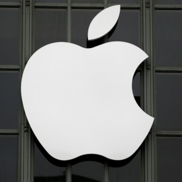 FILE PHOTO: The Apple Inc. logo outside the Worldwide Developers Conference in San Francisco