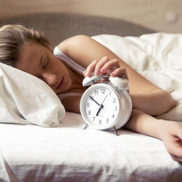 Die innere Uhr steuert das An- und Abschalten vieler Proteine, der molekularen Maschinen in den Zellen .