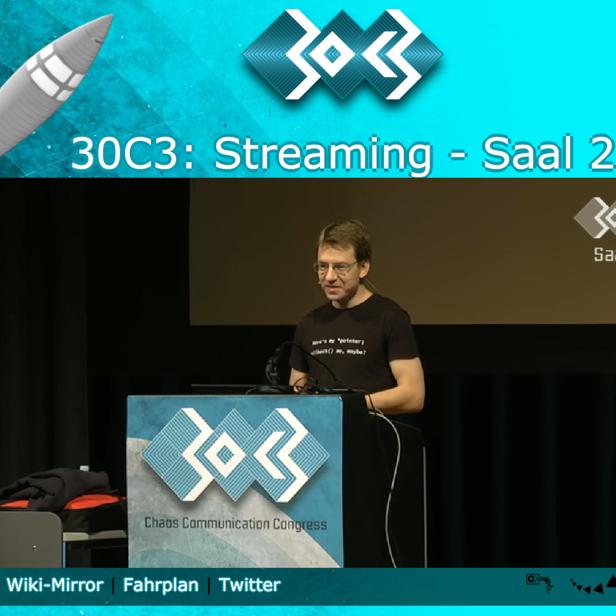 Adrian Dabrowski bei seinem Talk am 30C3-Kongress.