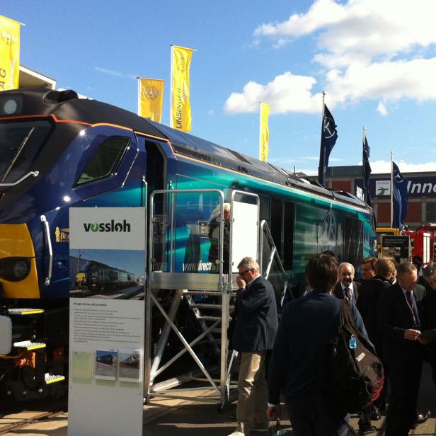 Die InnoTrans ist eine riesige Messe in Berlin, bei der sich alles um das Thema Zug dreht. Fachwelt und Publium können hier etwa...